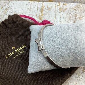 Kate Spade Silver Bow Solid bangle Bracelet